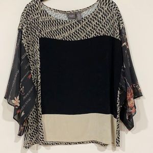 Travelers by Chico’s Block Print Tunic with Sheer Chiffon Sleeves. Size 1.